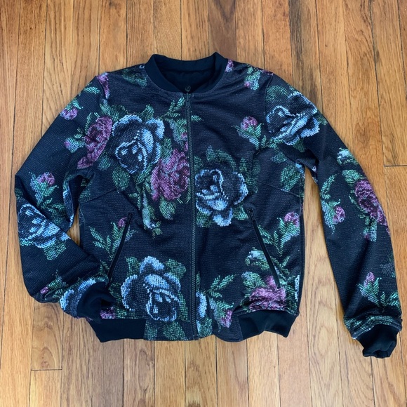 Lululemon reversible full zip garden party bomber jacket EUC size 4 - Picture 8 of 8